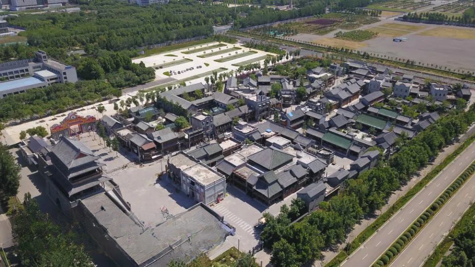 华谊兄弟（济南）电影小镇：数字无线对讲系统助力高效管理和紧急救援，满足即时通信需求